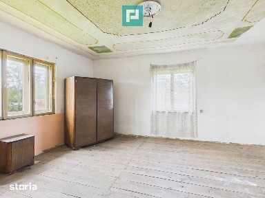 Casă cu teren de 17.681 mp, în loc. Hălmăgel, Arad