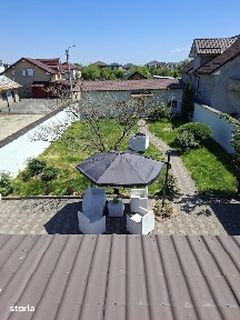 Casă Popoveni