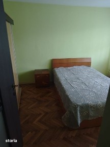 La închiriere,apartament cu trei camere
