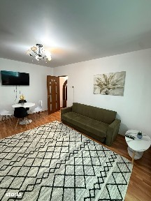 3 CAMERE mobilat si utilat la etajul 1, Piata Sud