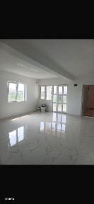 Casă cu 4 camere, teren 400 mp