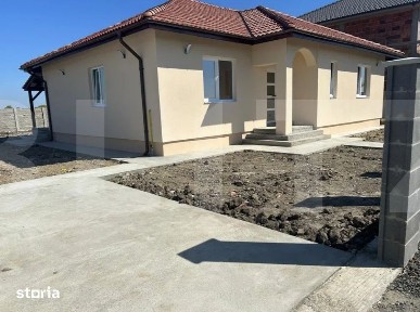 Casa individuala 4 camere, 95 mp, zona Sag