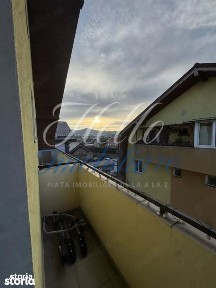 Apartament de vanzare semidecomandat, 3 camere 67 mp, zona Terra
