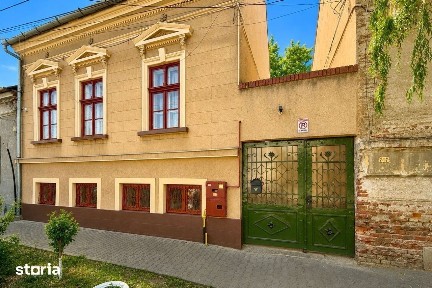 Casă D+P, stil neoclasic, 4 camere, garaj, str. Preparandiei, zona Bou