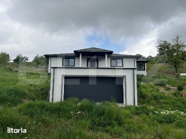 Casa stil mediteranean, 162 mp, teren 2600 mp, zona Silivasu de Campie