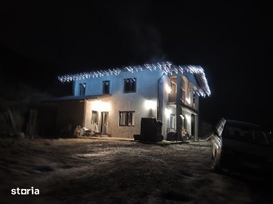 De vanzare Casa cu teren 15 arii Corunca, Vatman, Valea Iubirii