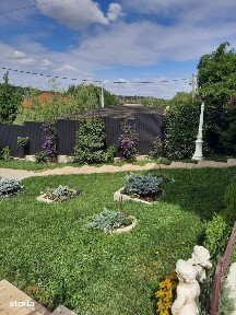 Casa cu etaj la Hudum