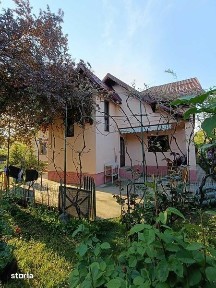 gospodarie 2 proprietati Lipanesti