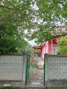 Casa parinteasca de vanzare - zona rurala linistita