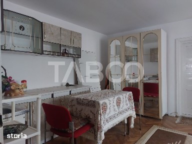 Casa mica 3 dormitoare curte mica 60 mp zona Lupeni Sibiu