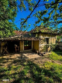 Casa cu 3300mp de teren la 30 de KM de Oradea