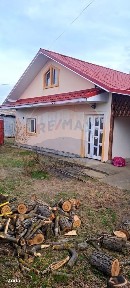 Casă / Vilă cu 4 camere de vânzare