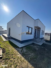 Casă modernă pe parter - Confort, eficiență și gata de mutare!