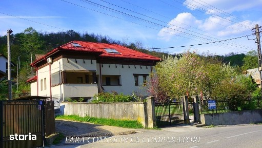 Casa, 339 m²