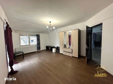 Casa cu 8 camere de inchiriat in zona Centrala - Oradea