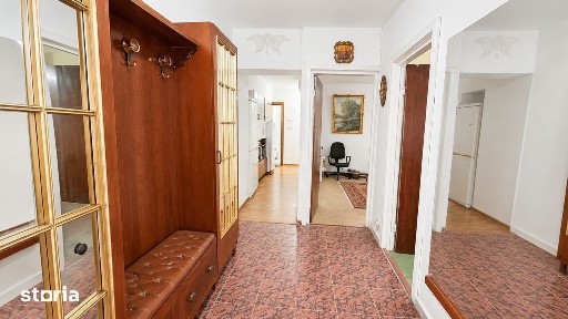Apartament 4 camere Mega Mall |Necesita Renovare | Delfinului |Stradal