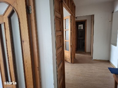 Apartament de 4 camere, 85 mp, în bloc solid din 1983, et.2
