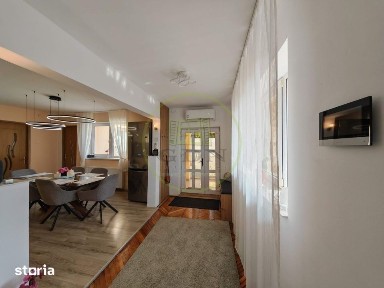 Casa de vanzare Reghin zona semicentrala.
