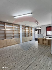 Casă / Vilă cu 4 camere de vânzare în Brasov, zona Blumana