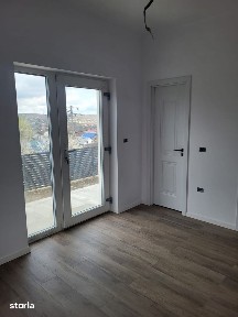 Casa noua cu etaj in oras
