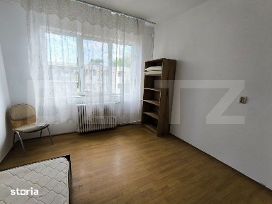 Camera de camin cu baie si bucatarie, 19 mp, Brasov