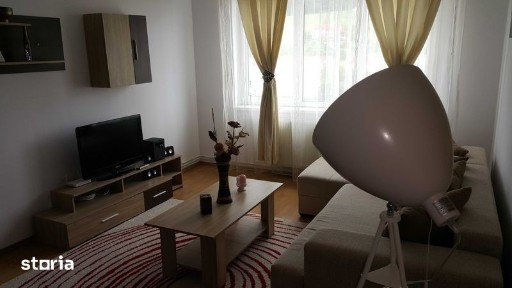 inchiriez apartament cu o camera langa sediul EON