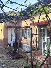 Casă / Vilă cu 4 camere de vânzare în zona Gheorghe Doja