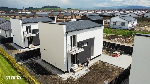 Casa/Vilă P+1 cu 4 camere de vânzare - Sânpetru
