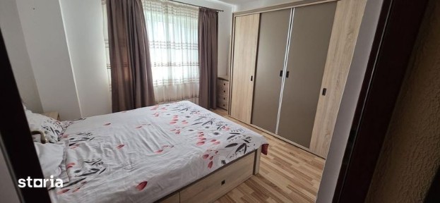Închiriez apartament 3 camere 1 Mai