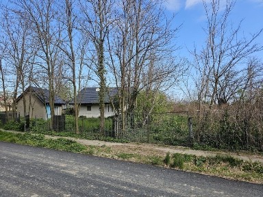 Teren 3300mp și casă Hermeziu