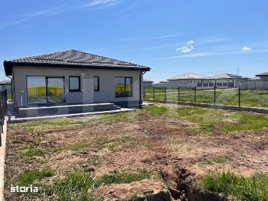 Casa parter, 4 camere, teren 477 mp, zona Aeroport