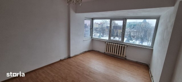 Apartament 4 camere zona Rapsodia cu garaj
