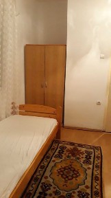 PF dau in chirie garsoniera cu o camera zona Garii.