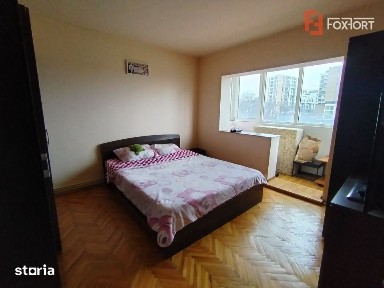 Apartament cu 3 camere de vanzare in zona Soarelui
