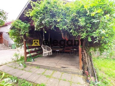 Casa cu spatiu comercial la principala, 216 mp utili, Simnicul de Sus
