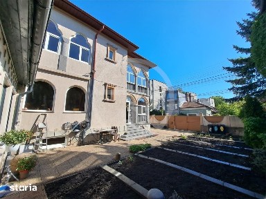 Casa individuala, 440 mp utili, situata in zona Centrala!