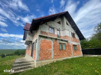 Casă la Rosu | Teren imprejmuit | Priveliste panoramica| Burla