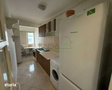 Garsonieră decomandată, renovată, cu chiriaș - Tractorul