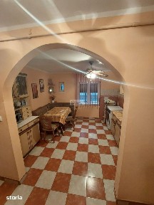 Apartament 3 camere /PARTER/Focsani/72 mp/SCOALA 10