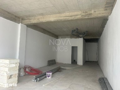 Spatiu comercial Selimbar 120 mp - vitrina la strada - zona Brana