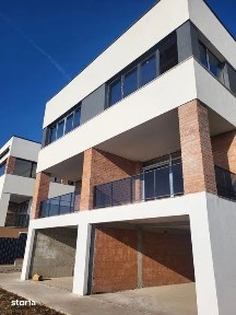 Casa tip duplex, 160 mp utili, 200 mp teren, zona Voronet