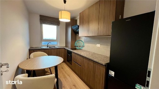 Vand apartament cu 2 camere in Complexul Maurer, loc de parcare Inclus