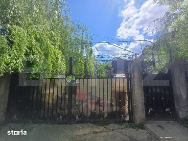 Casa de locuit si spatiu comercial, teren 7300 mp, Hreatca, com. Vultu