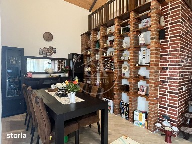 Casă P+subpantă cu 4 camere de vânzare în Cartierul Tineretului,Oradea