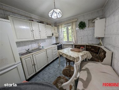 Cornisa, Bacau