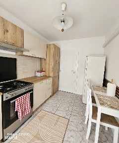 Apartament cu 3 camere de închiriat - str. Cazaban Iosia