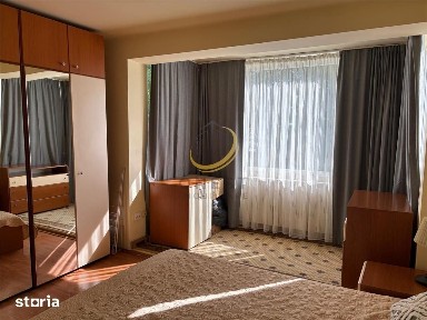 Apartament cu 3 camere etaj 1 semidecomandat Str Nicolae Bălcesc
