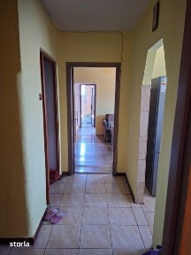 de vanzare apartament cu 3 camere
