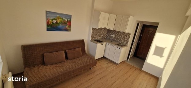 Camera camin cu baie,zona Stefan cel Mare