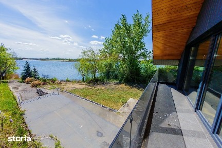 DOMENIU DE LUX DE VANZARE IN APA NORD cu deschidere la lac
